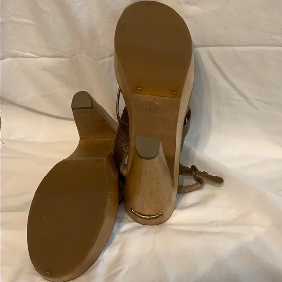 Authentic Michael Kors wooden heels - Picture 4 of 5
